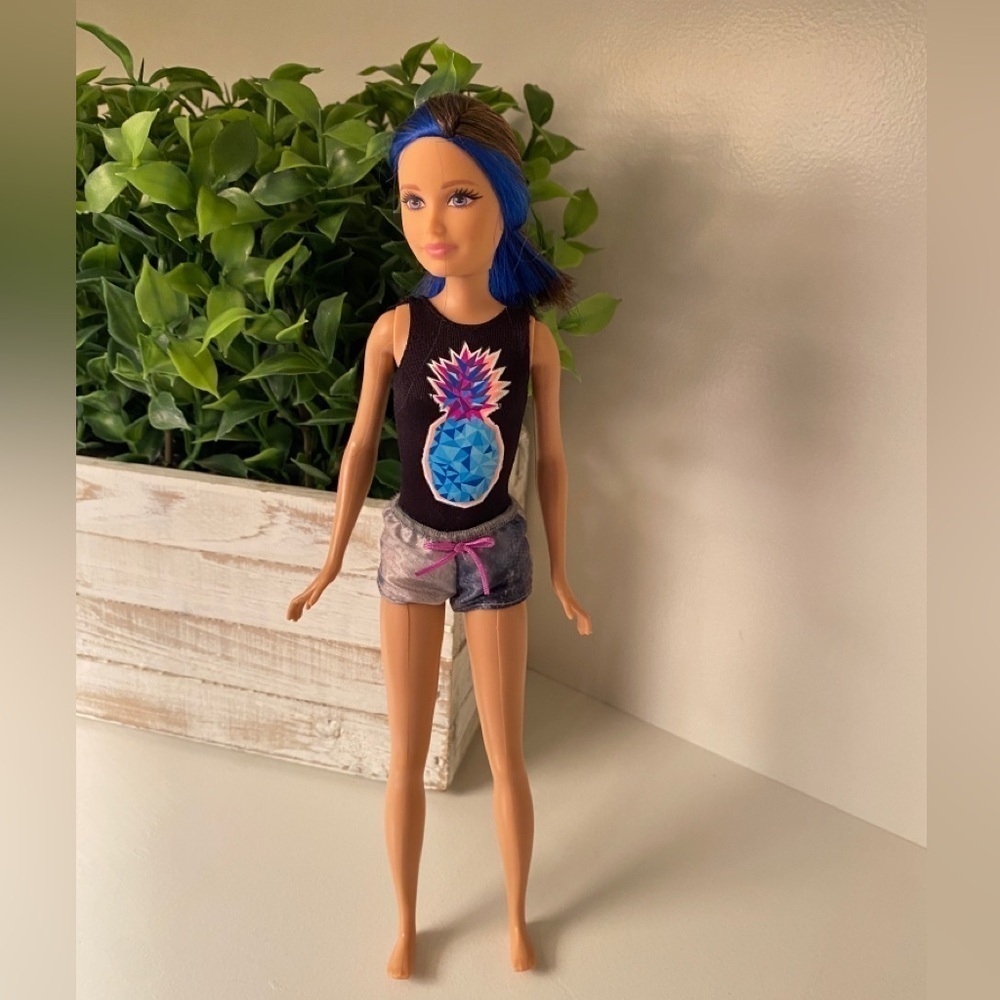 Barbie Sister Mattel Dolphin Magic Skipper w/Blue Streaked Hair Doll Only 2010